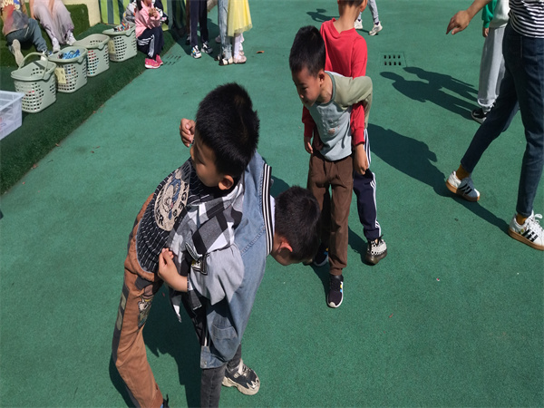92b027d39f6a438ca4cb8aafc1fc94b5.jpg
