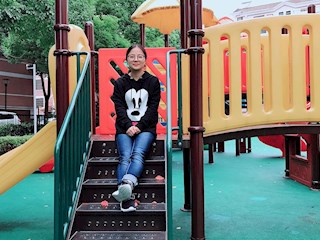 王薇　教师